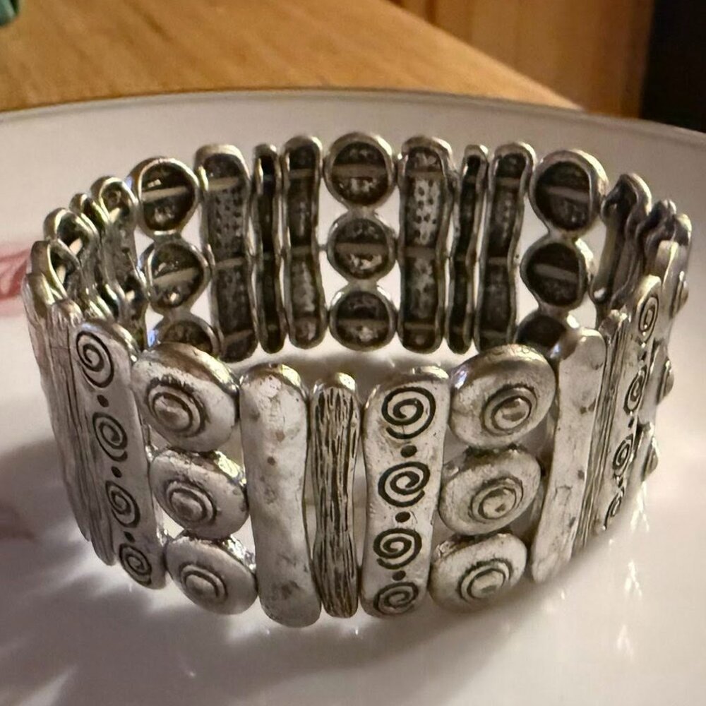 Stretch Silvertone Bracelet 5/$25